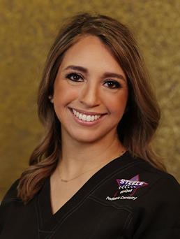 Dental hygienist Jeanette